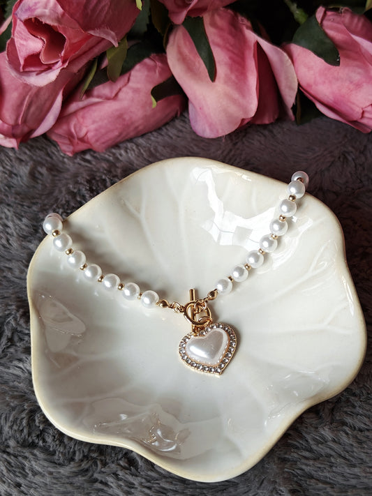 Pearly Heart Pendant Necklace